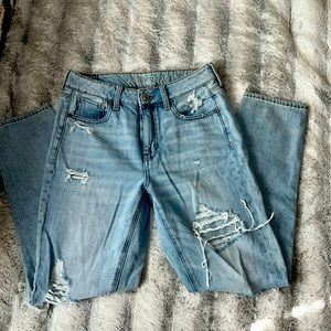 American Eagle Hi-Rise Tomgirl Jeans